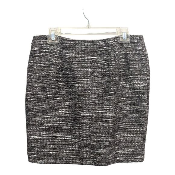 Ann Taylor Gray & White Boucle Wool Blend Blazer & Mini Skirt Suit Set, 8/8P - Picture 9 of 13